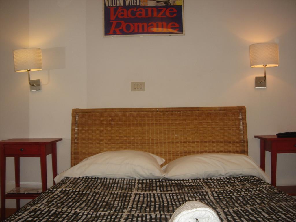 Bed & Breakfast Flavia 84 Rome Room photo