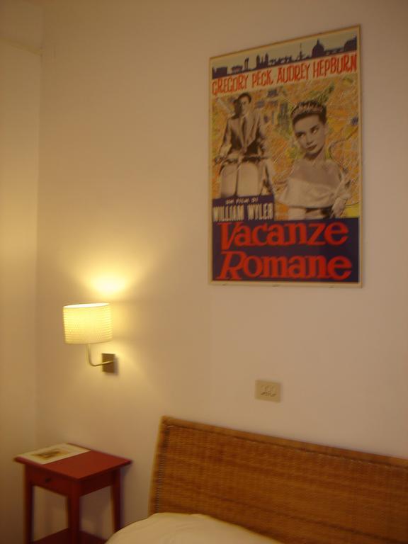 Bed & Breakfast Flavia 84 Rome Room photo